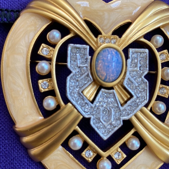 Vintage Avon Elizabeth Taylor Broach Heart of Hollywood - Picture 4 of 8